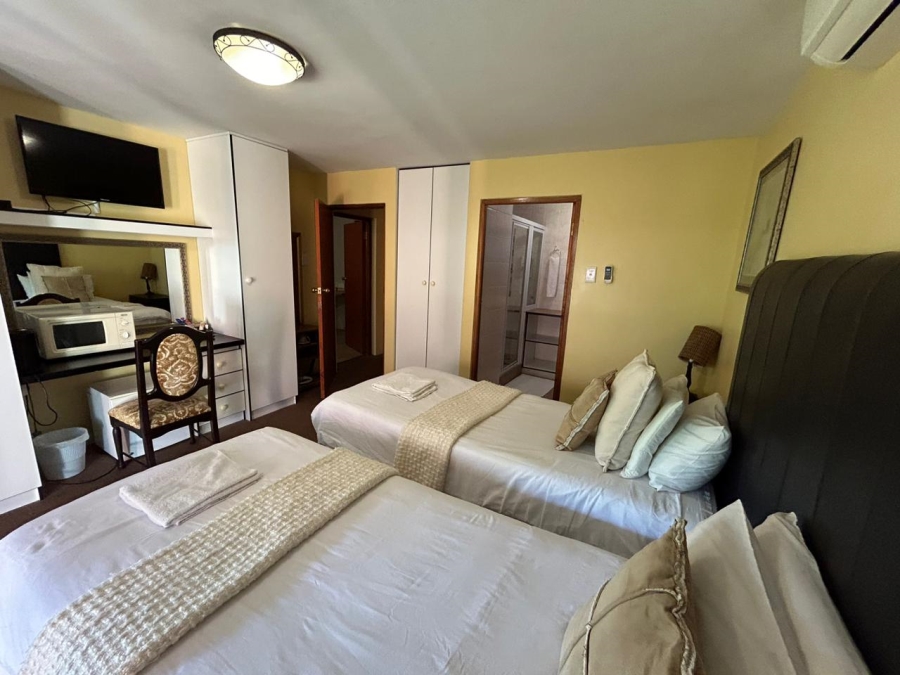 9 Bedroom Property for Sale in Nahoon Eastern Cape